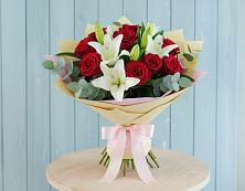 Букет цветов из:  Лилии и Розы в Кандрах