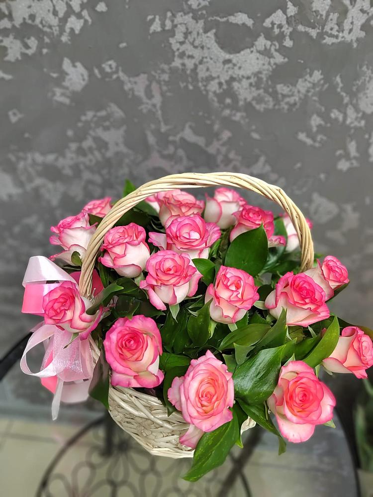 Цветочная композиция из Розы в корзине в Кандрах