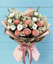 Букет цветов из:  Розы, Альстромерии и Лизиантусы в Кандрах