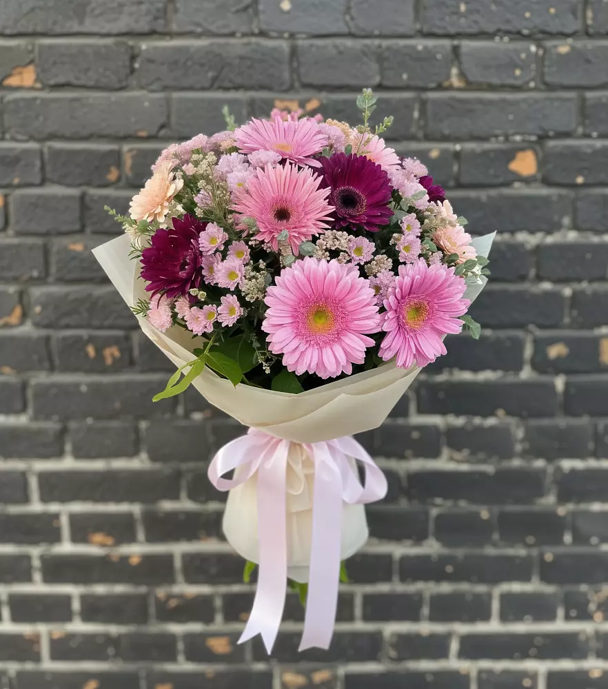 Букет цветов из: Герберы и Хризантемы в Кандрах