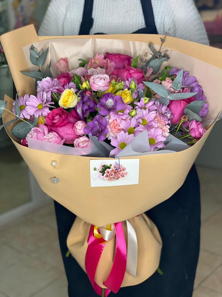 Букет цветов из: Хризантемы, Гвоздики и Альстромерии в Кандрах