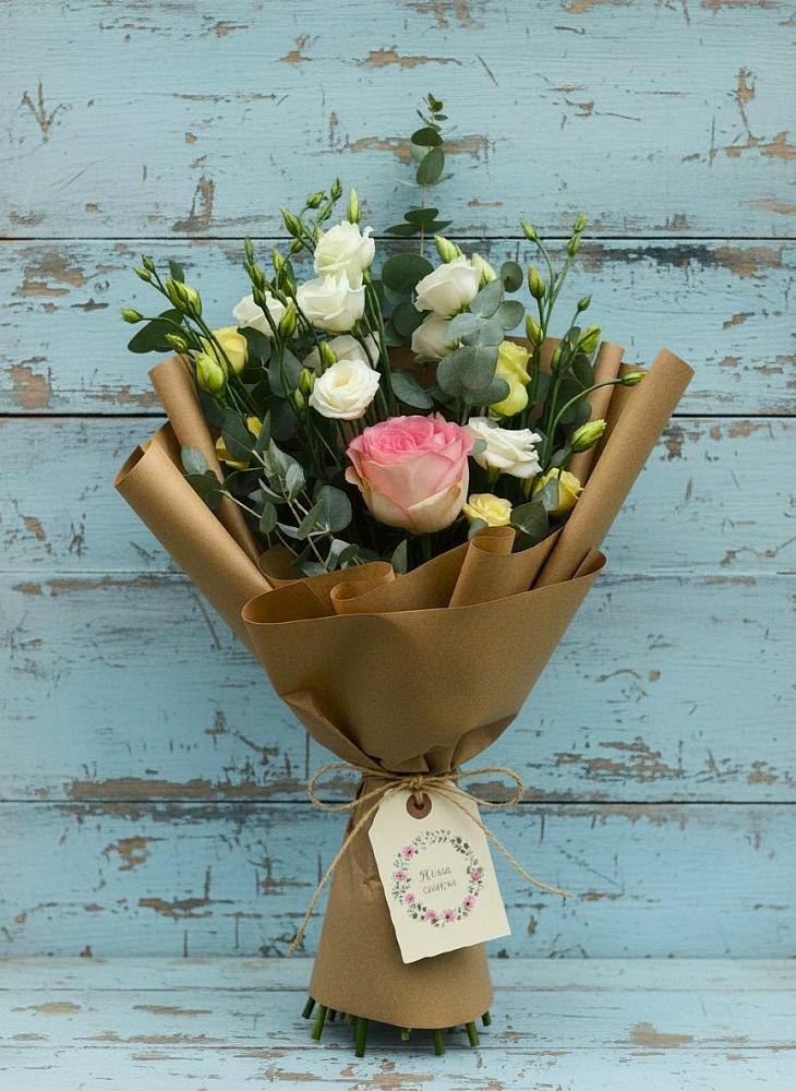 Букет цветов из: Розы и Лизиантусы в Кандрах