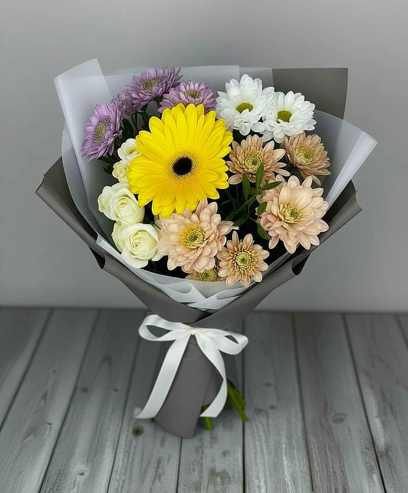 Букет цветов из: Розы, Герберы и Хризантемы в Кандрах