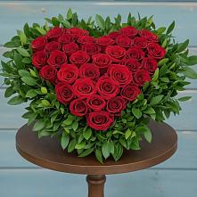 Цветочная композиция из Розы в виде сердца в Кандрах