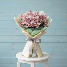 Букет цветов из:  Орхидеи и Розы в Кандрах