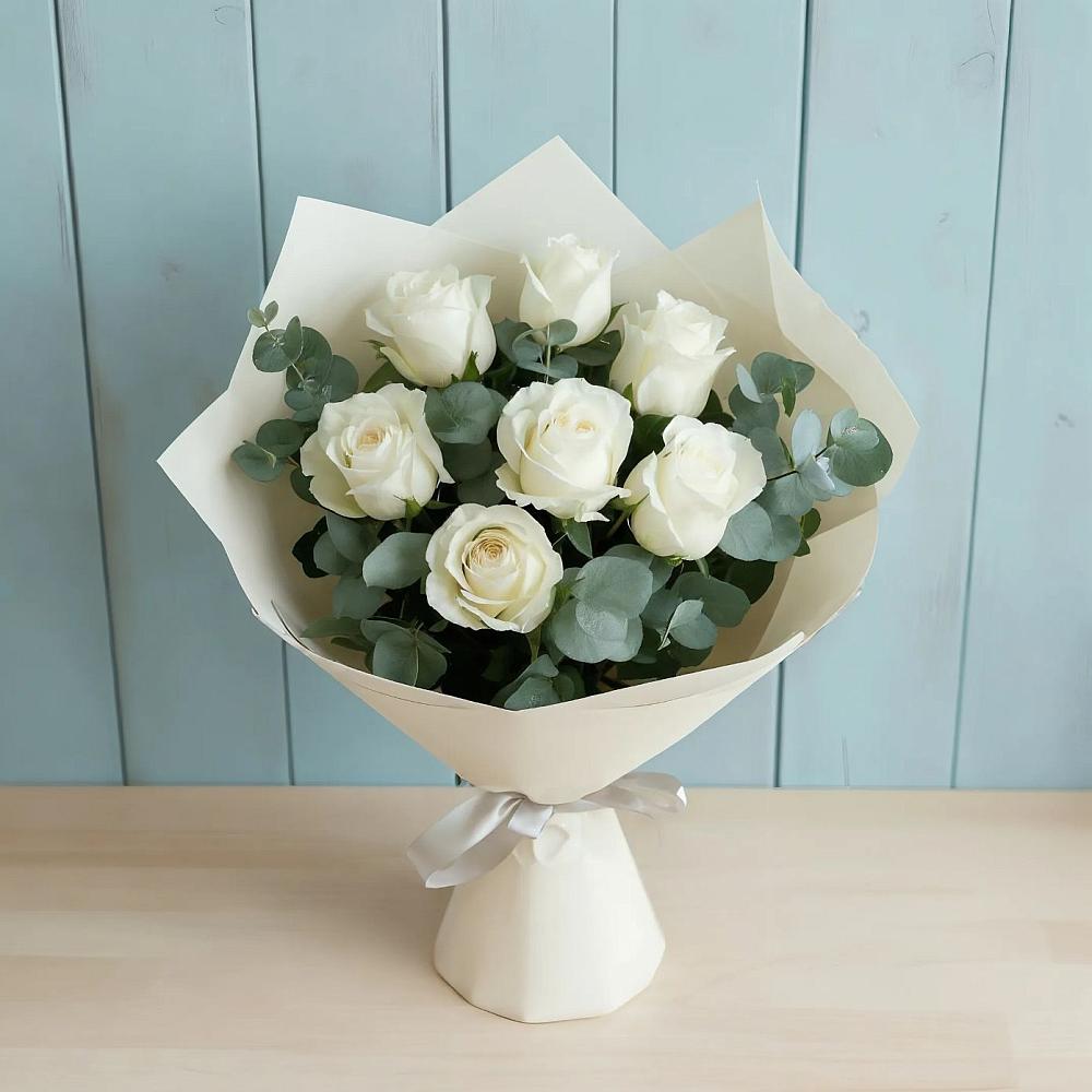 Букет Белые розы в Эвкалипте в Кандрах
