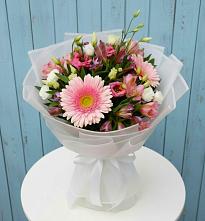 Букет цветов из:  Герберы, Альстромерии и Лизиантусы #REPLACE_PRED# Кандрах