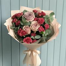 Букет цветов из:  Гвоздики и Розы в Кандрах
