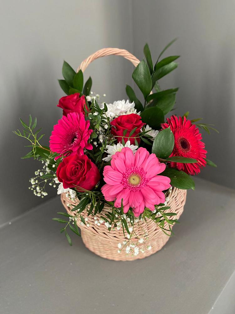 Цветочная композиция из Розы, Хризантемы и Герберы в корзине в Кандрах